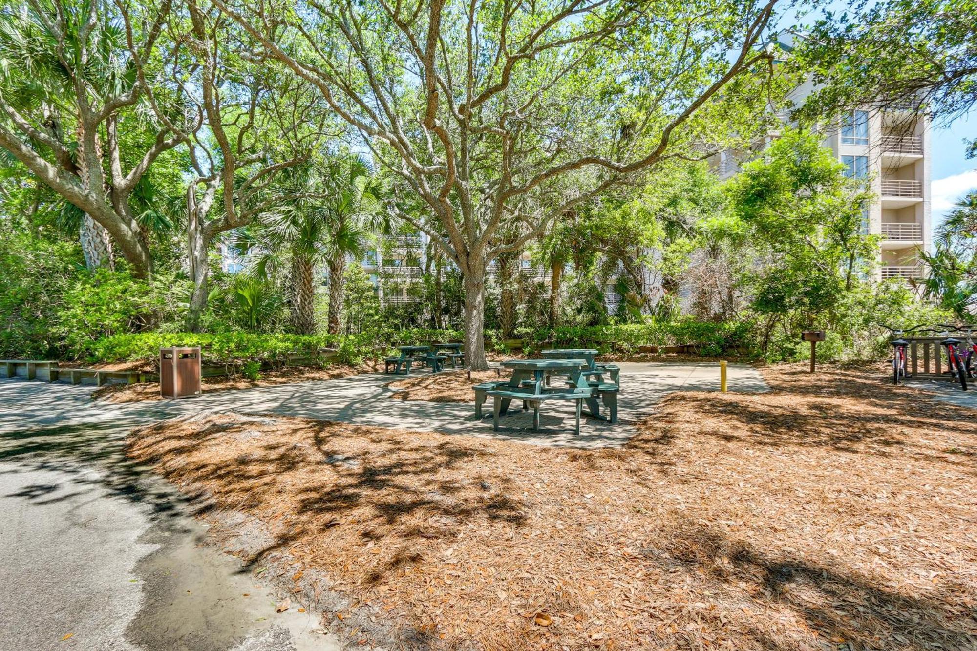 2 Mi To Beach Dog-Friendly Hilton Head Condo! Hilton Head Island Eksteriør billede